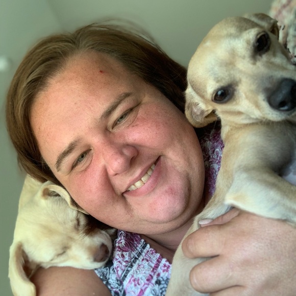 Meet your Posher, Amanda - Picture 2 of 8